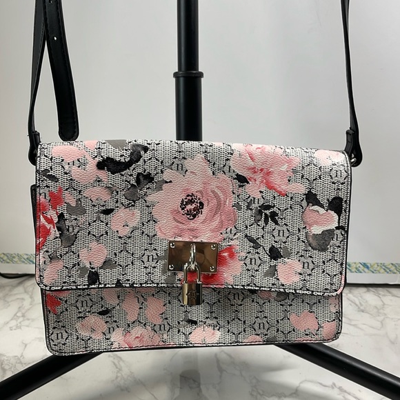 Nanette Lepore Floral crossbody bag, with Lock accent, snap closure - Picture 3 of 8